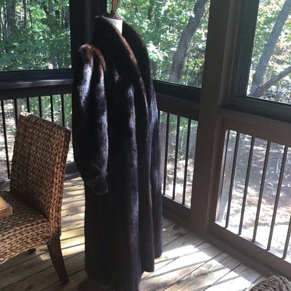 Natural female full length mahogany mink coat - Picture 7 of 16